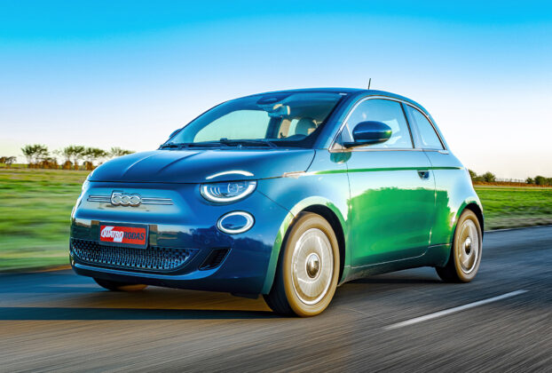 Fiat 500e enfrenta estagnação comercial com estoque remanescente de 2022
